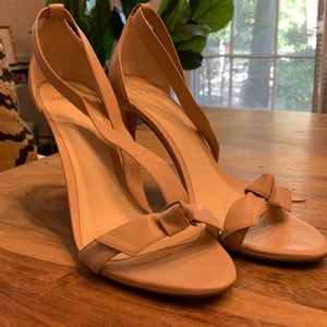 Alexandre Birman Clarita nude leather sandal 38.5